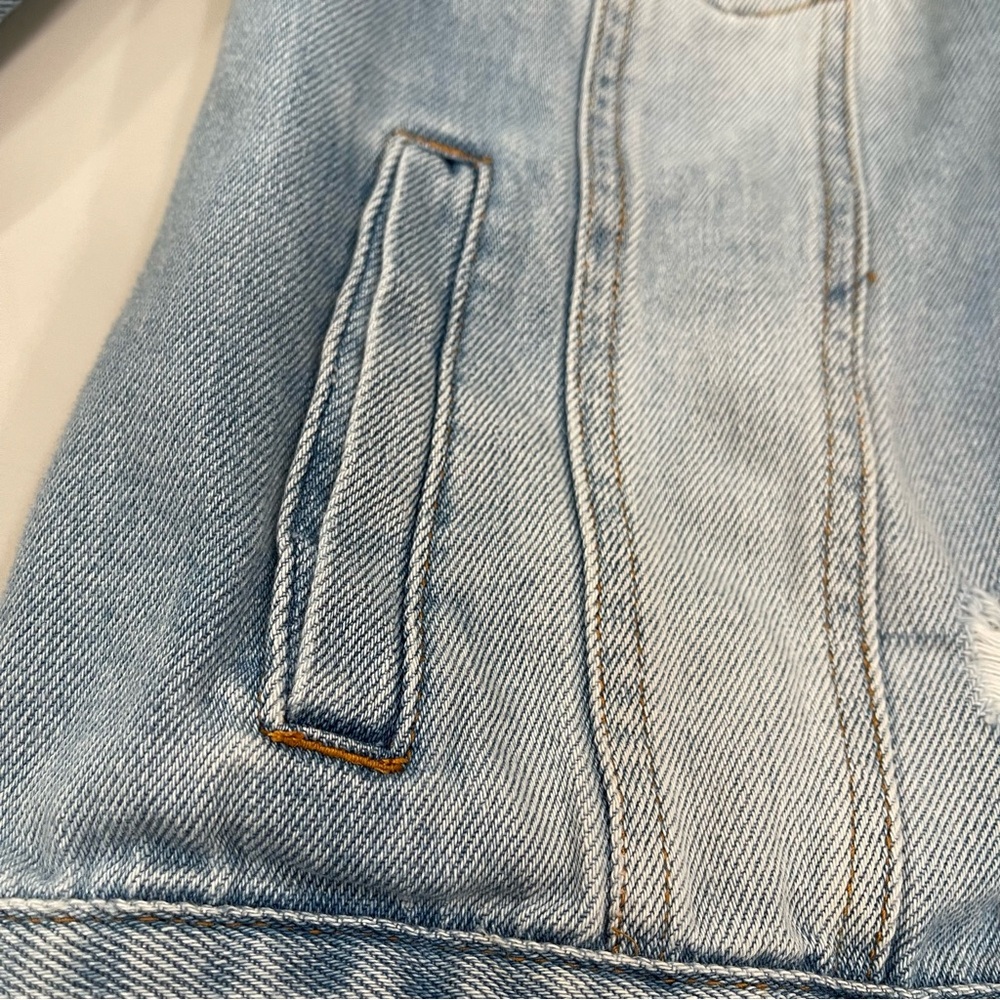 Forever 21 Embroidered Oversized Denim Jacket - Picture 4 of 16